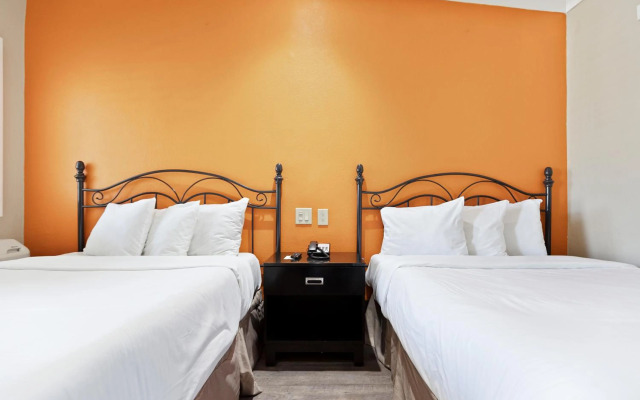 Le Blanc Inn & Suites