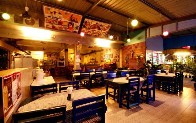 Seabox Khaolak Hostel