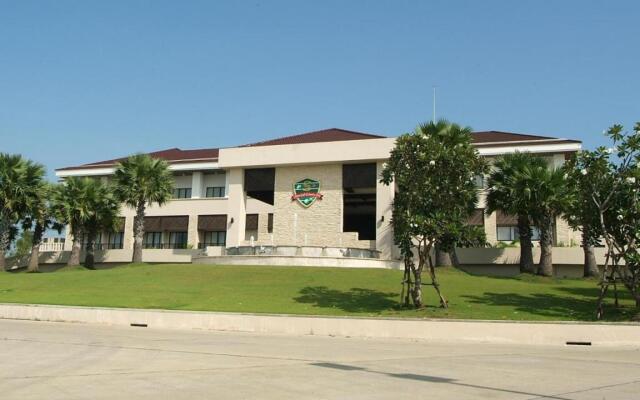 Suwan Golf and Country Club