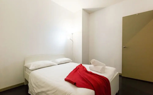 MEGAN, 2BDR Melbourne Apartment