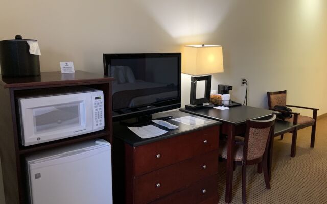 Hotel Lincoln Inn on Route 66 and near I-55