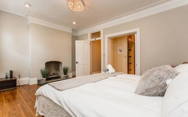 Safe Spacious Mansion Indowntown