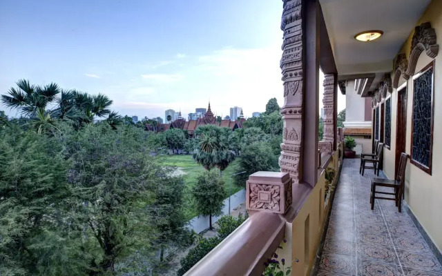 SKY Residence - 50m to Museum and Riverside