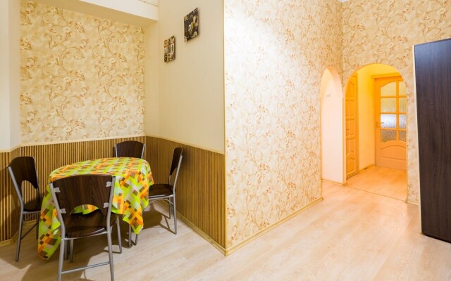 Apartments on Square Rynok on Theatralna Street NEW