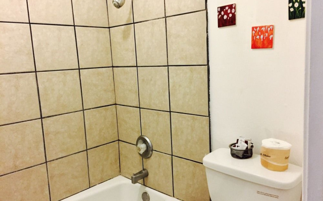 Maple Inn & Suites