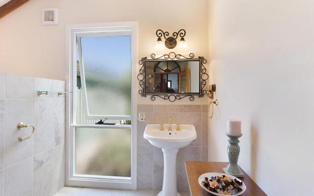 10 Harper Crescent Narooma