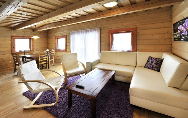 Sojka Resort - Hotel & Drevenice