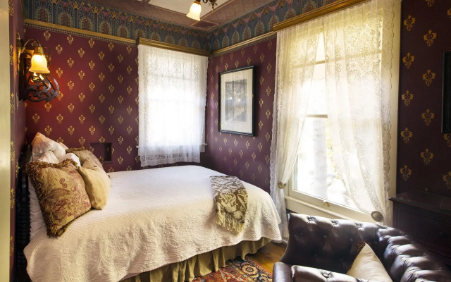 Simpson House Inn