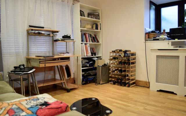 2 Bedroom House With Garden in Bermondsey