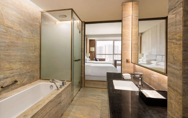 Sheraton Zhanjiang Hotel