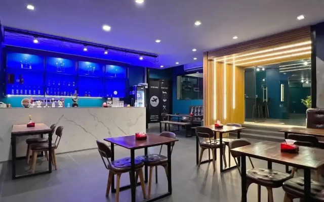 Airport Mini Hostel at Don Muang Airport