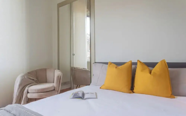 Garibaldi's Balcony by Rent all Como