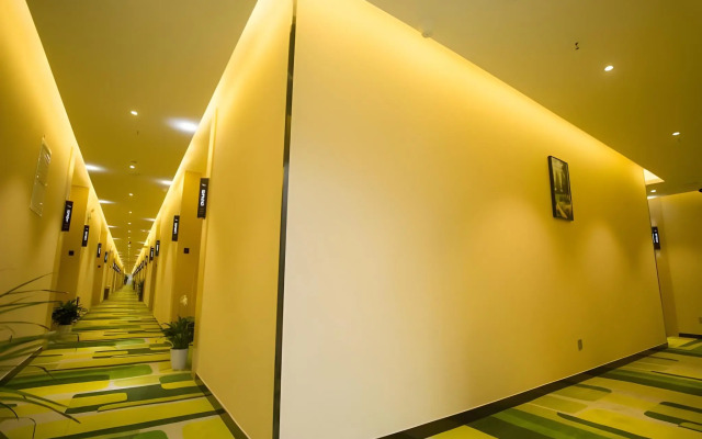 Vatica Suzhou Xiaoxian  Longhu Road Hotel