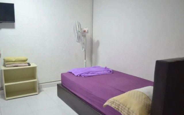 SPOT ON 89821 Batu Maung Sempoi Inn And Cafe