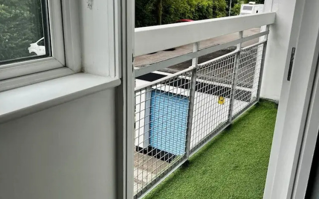 Manchester - 1 Bedroom - Sleeps 3 - Free Parking