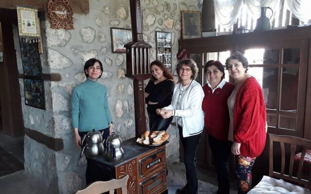 Nermin Hanim Konagi