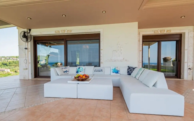 Penny Toroneus Edge by Rentalspro - Anioti