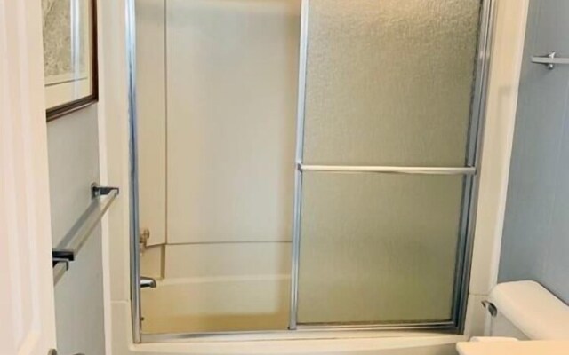 Westside- 3 Bedroom Home by RedAwning