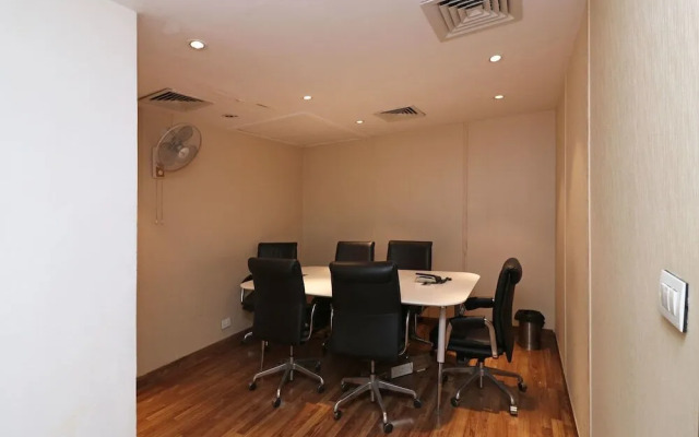 Joy Inn & Suites by OYO Rooms