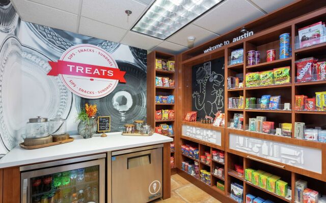 Hampton Inn & Suites Austin-Airport