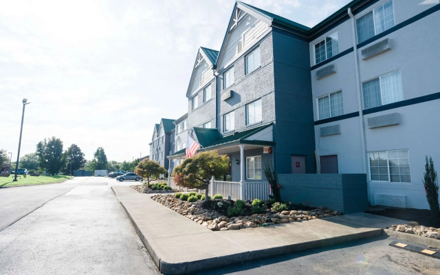 Mainstay Suites Knoxville Airport