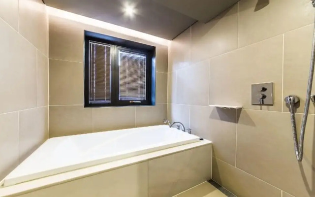 Sillim Dominic Hotel