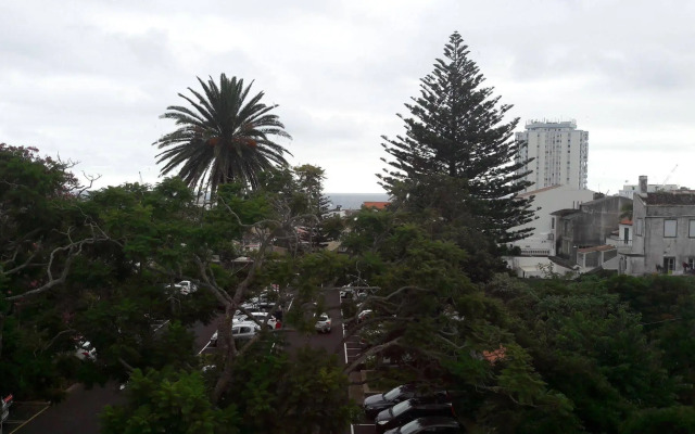 Thomas Place