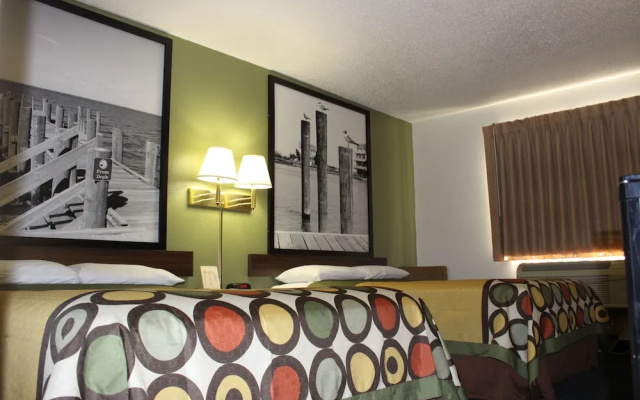 Super 8 Newport News/Jefferson Ave