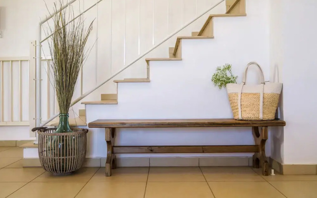 Phaedrus Living: Seaside Luxury Villa Anafi