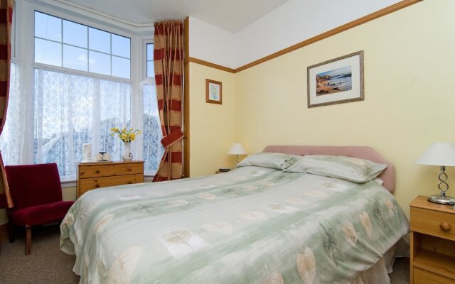 The Three Tees - Guest house