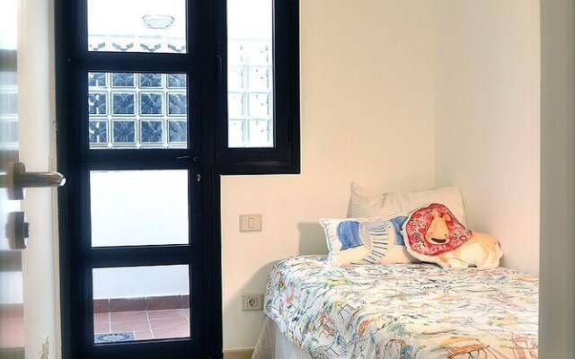 Window towards the Atlantic Ocean