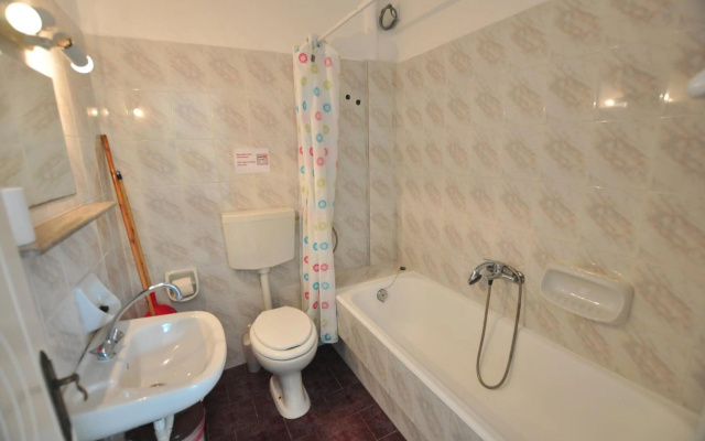 Antigonis Apartments