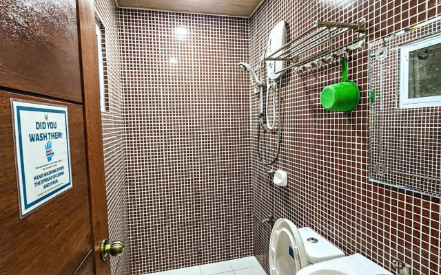 OYO 767 Hotel Urban - Khotel Kurban Hotel
