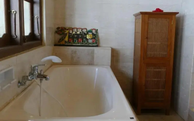 Nusa Indah Bungalows Candidasa