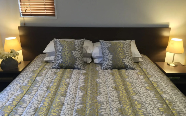 Airport Delta Motel
