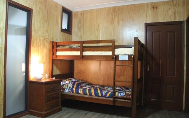 Tweeters Country Getaway