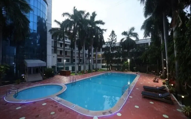 SRM Hotel Maraimalai Nagar