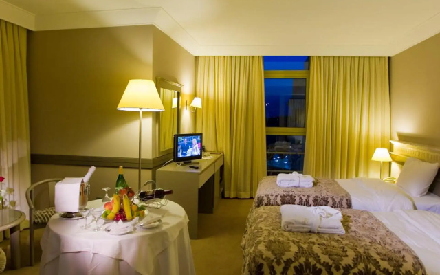 Fantasia Deluxe Hotel