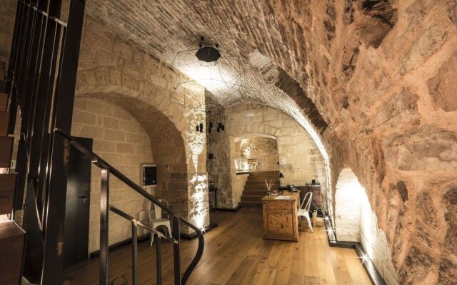 Edward Rooms & Wellness