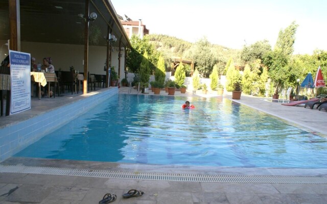 Dort Mevsim Hotel