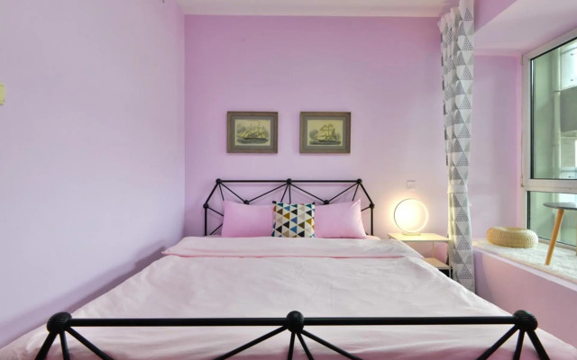 Locals Apartment House 90