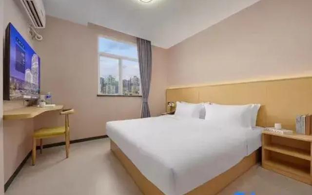 Kaiya Hotel (Kunming Yuantongshan Honghui Hospital Store)