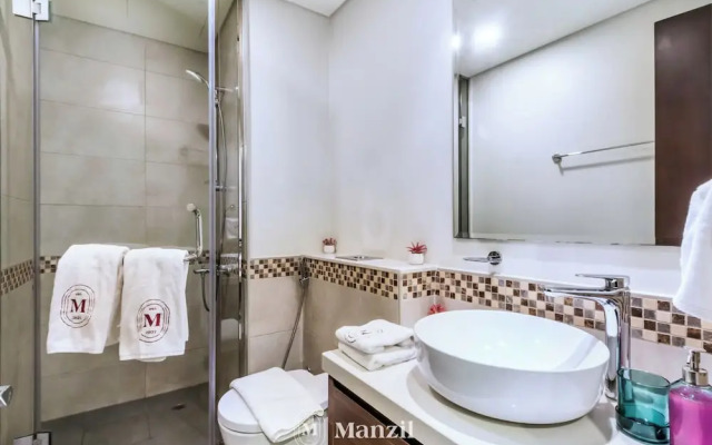 Manzil-1BR w Canal View near Dubai Mall
