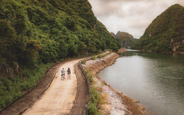 Heritage Line Ylang Cruise – Ha Long Bay & Lan Ha Bay