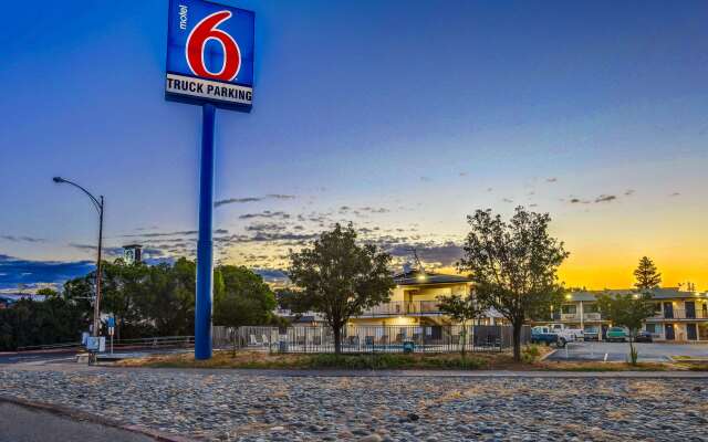Motel 6 Red Bluff, CA