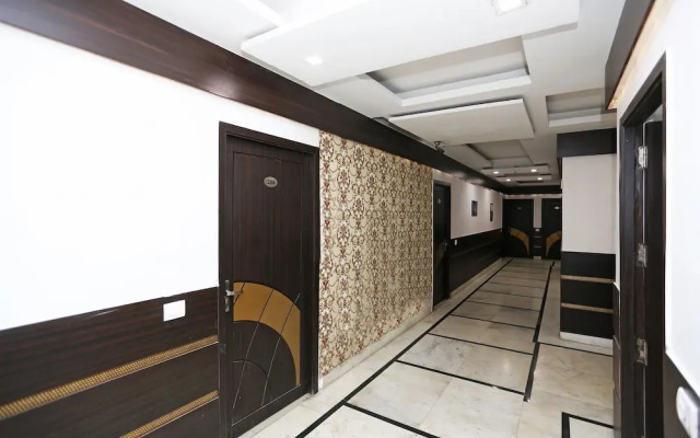 OYO 19029 Riya Palace