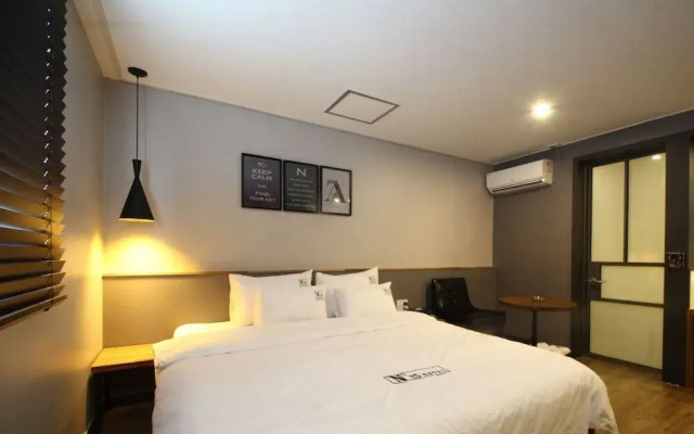 Calm Rest Hotel Busan Sasang