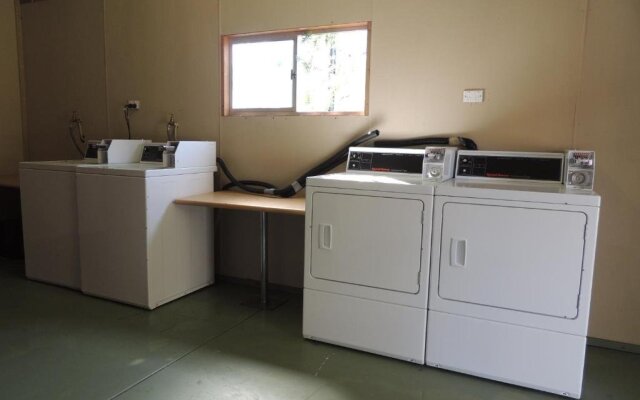 Wozza's B&B and Vault Cafe