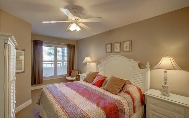 1010 Ocean Palms 103