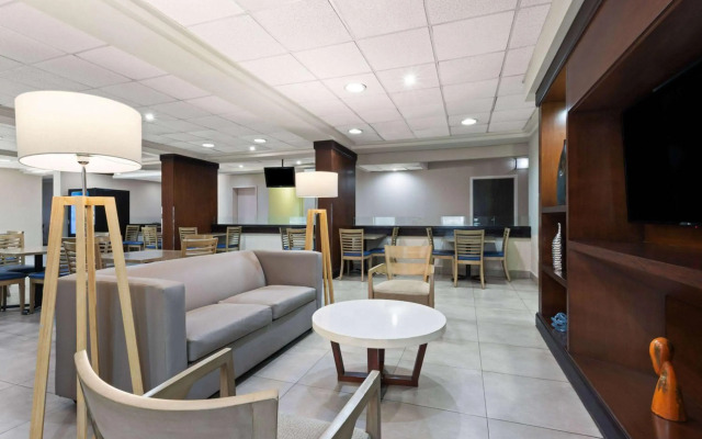 Wyndham Garden Monterrey Aeropuerto
